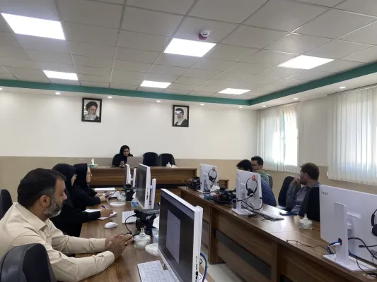 Image of a meeting to review food and medicine needs on the university's management dashboard