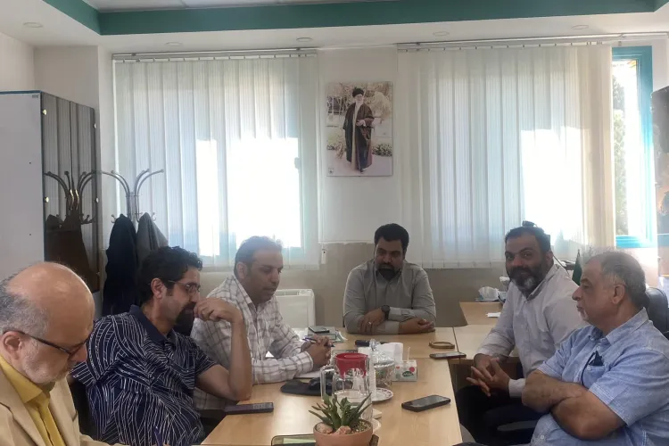 Image of the meeting to review the progress of the student exam project